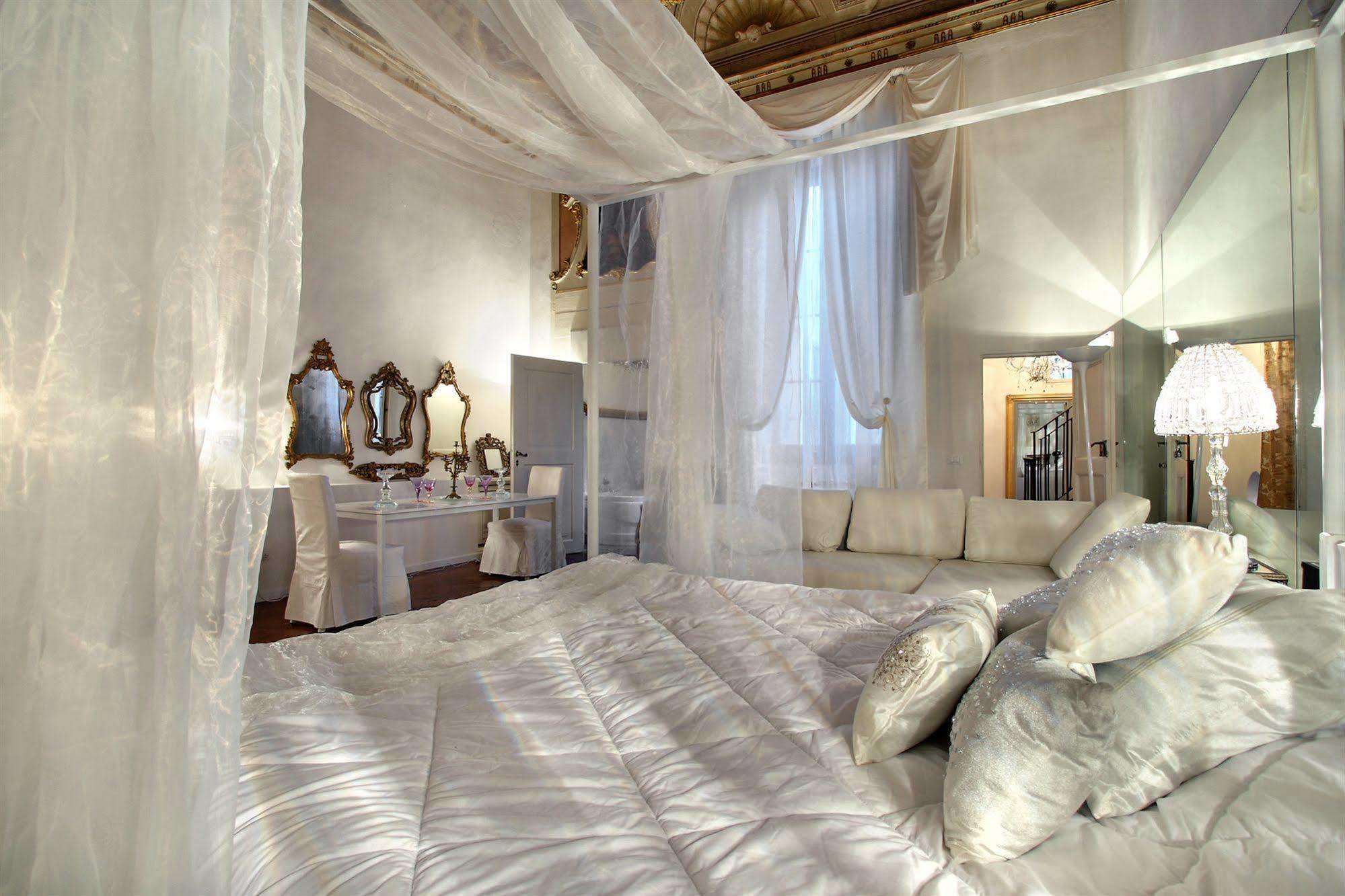 Palazzo Tolomei - Residenza D'Epoca Bed and Breakfast Φλωρεντία Εξωτερικό φωτογραφία